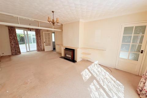 3 bedroom semi-detached bungalow for sale, House Farm Road, Gosport PO12