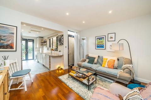 3 bedroom house for sale, Denison Road, London SW19