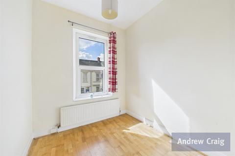 2 bedroom flat for sale, Westbourne Avenue, Gateshead
