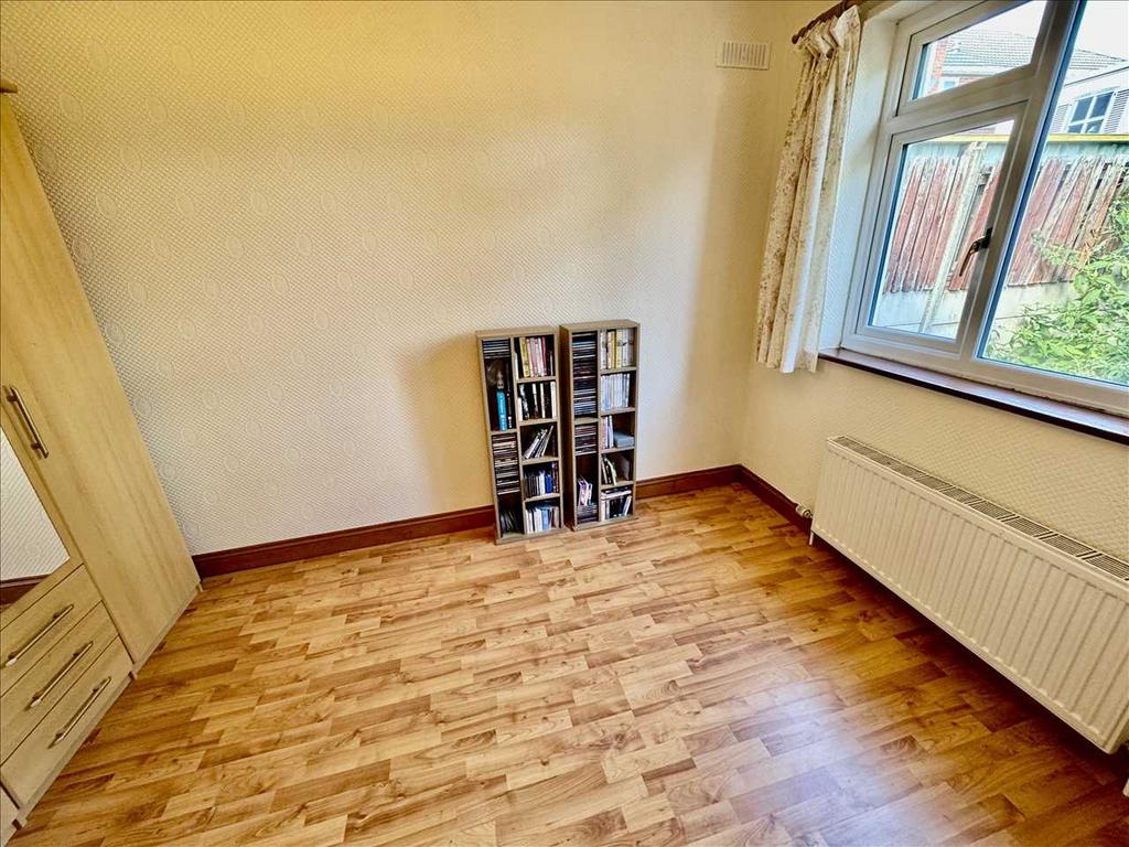 BEDROOM   2   (Rear)