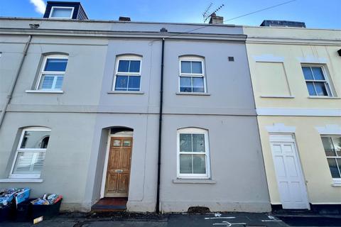1 bedroom in a house share to rent, Bennington Street Cheltenham