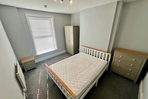 1 bedroom in a house share to rent, Bennington Street Cheltenham