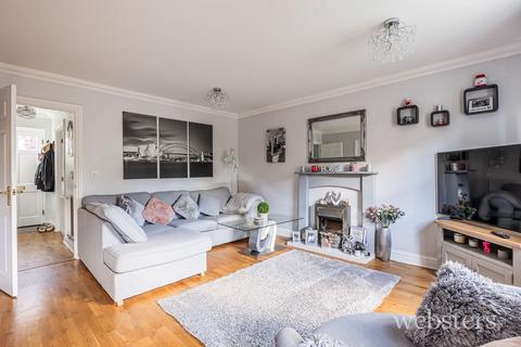 3 bedroom semi-detached house for sale, Bromedale Avenue, Norwich NR14