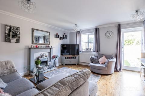 3 bedroom semi-detached house for sale, Bromedale Avenue, Norwich NR14