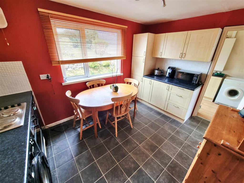 Kitchen 1.jpg