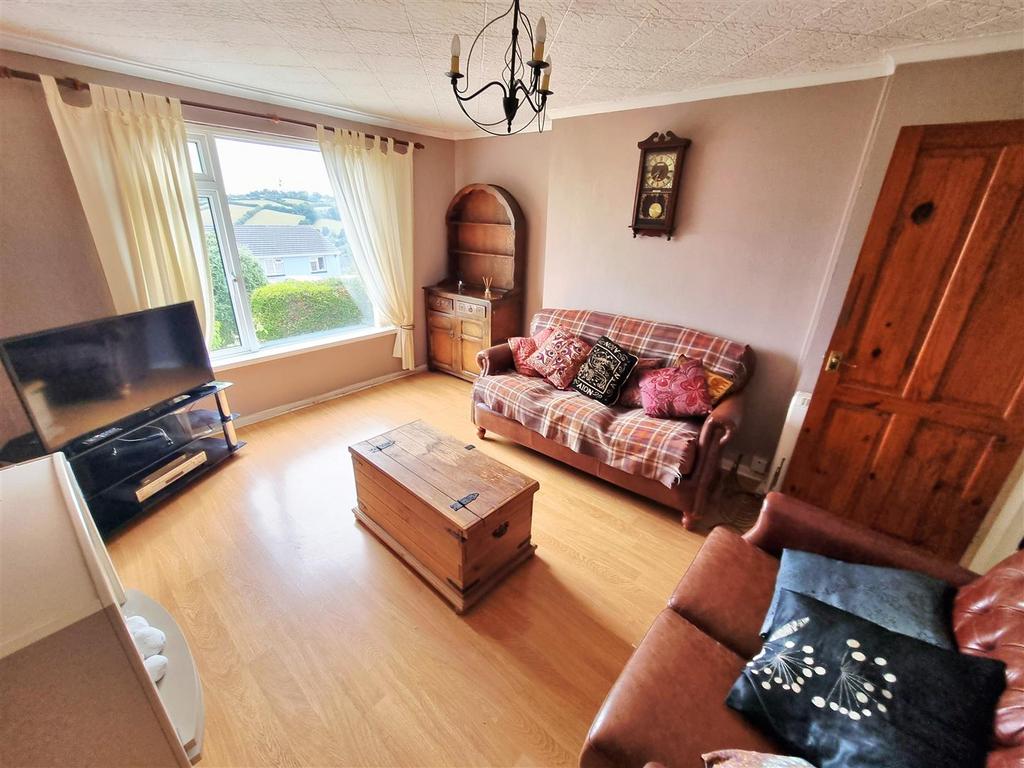 Sitting room 1.jpg