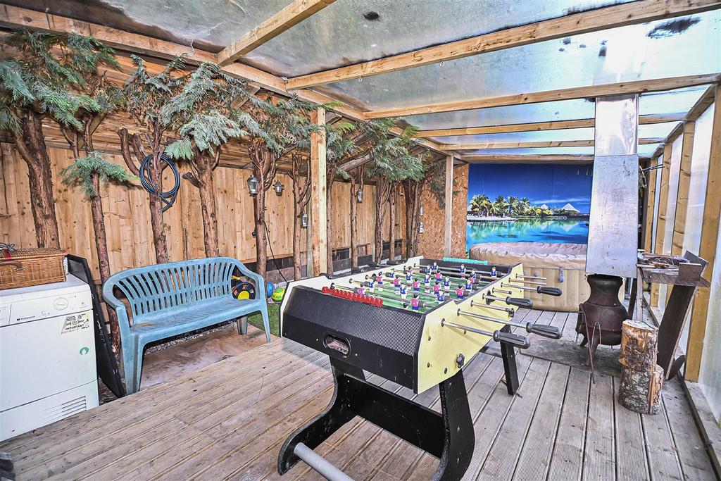 24 Wensley Road Garden Room (3).jpg