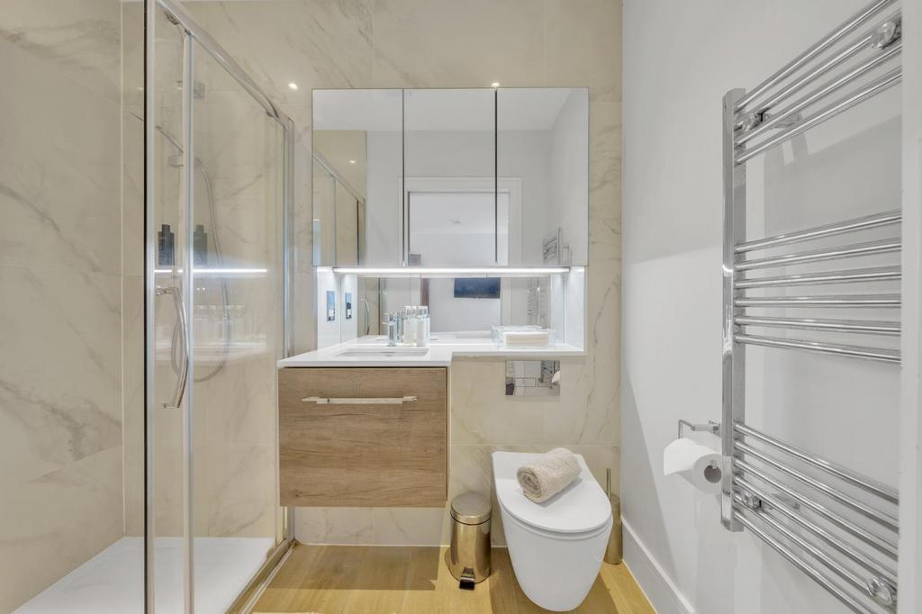 Shower room.jpg