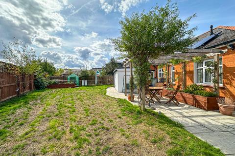 4 bedroom detached bungalow for sale, Bathpool, Taunton - NO CHAIN!