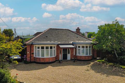 4 bedroom detached bungalow for sale, Bathpool, Taunton - NO CHAIN!