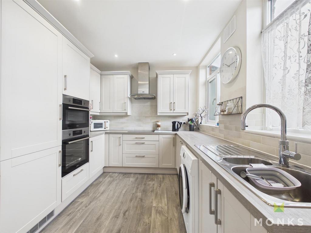 CAM01348 G0-PR0741-STILL010.jpg