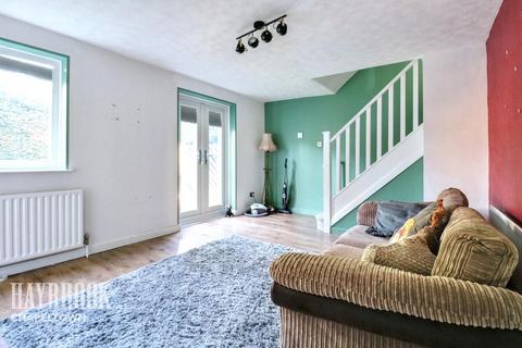 9 College Close, Sheffield, S4 7FL