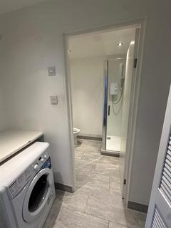 5 bedroom terraced house for sale, Victoria Street, Egham