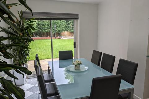 6 bedroom detached house to rent, Sheepfoot Lane, Prestwich, M25