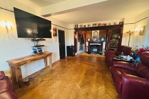4 bedroom detached house for sale, Kettering Road, Spinney Hill NN3