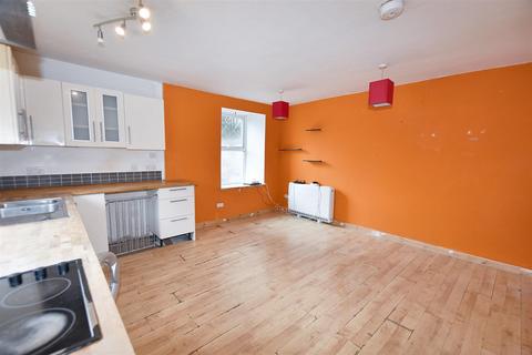 16 Albert Place, Camborne, TR14 8BP