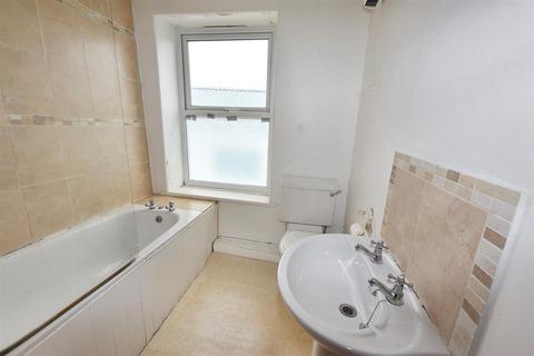 16 Albert Place, Camborne, TR14 8BP