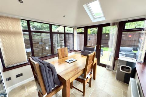 8 Brough Close, Northampton, NN5 6YD