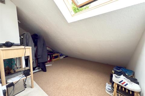 24 Beaune Close, Northampton, NN5 6EJ