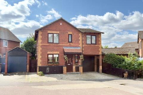 4 bedroom detached house for sale, Limoges Court, Duston NN5