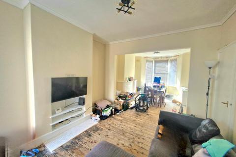 3 bedroom terraced house for sale, Euston Road, Far Cotton NN4