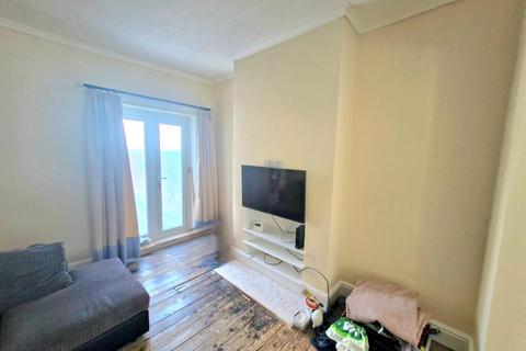 3 bedroom terraced house for sale, Euston Road, Far Cotton NN4