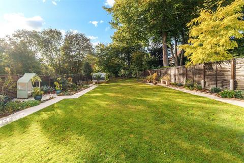 4 bedroom detached house for sale, Downs Wood, Epsom
