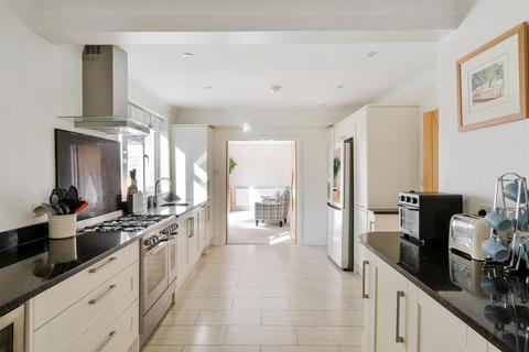 4 bedroom detached house for sale, Downs Wood, Epsom