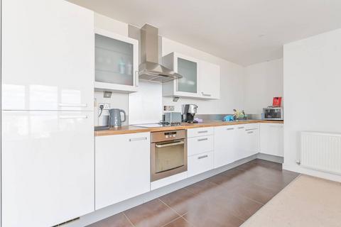 2 bedroom flat to rent, Oceanis Apartments, E16, Royal Docks, London, E16