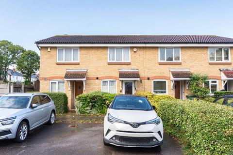 15 Greenside Close, London, SE6 1HG