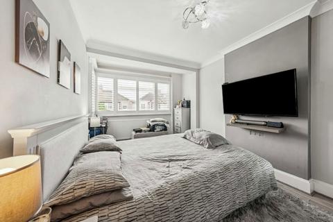 3 bedroom end of terrace house for sale, Chilmark Road, London