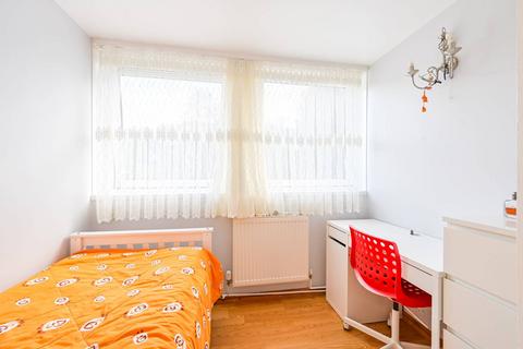 3 bedroom flat for sale, Dellafield, Pooles Park, Finsbury Park, London, N4