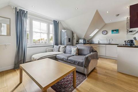 2 bedroom flat for sale, Telford Avenue, London SW2