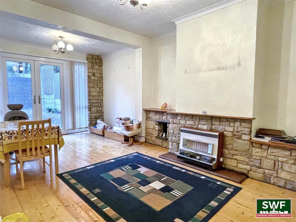 Living room3.jpg
