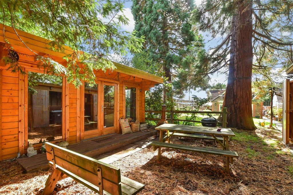 Workshop/Outbuildings