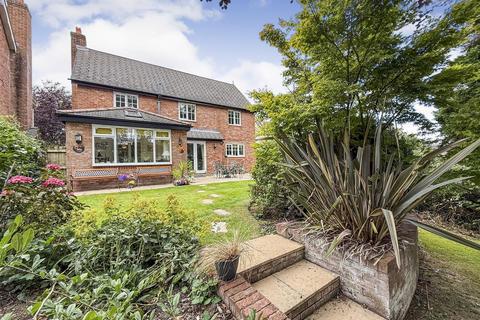 4 bedroom detached house for sale, Mount Rise, Oswestry