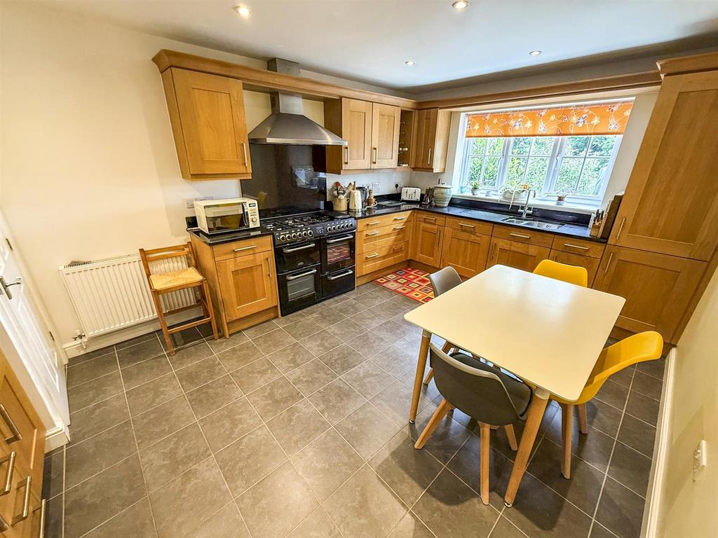Kitchen/Breakfast