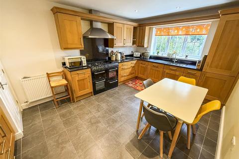 4 bedroom detached house for sale, Mount Rise, Oswestry