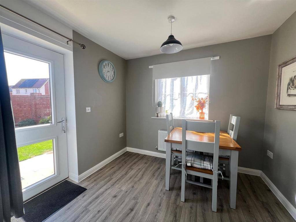 Dining Area.jpg