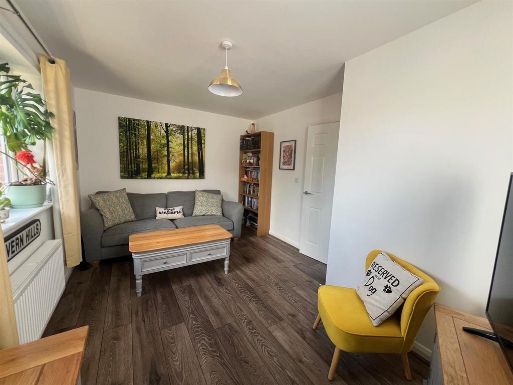 Living Room .jpg