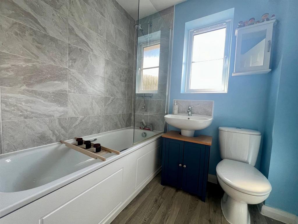 Bathroom.jpg