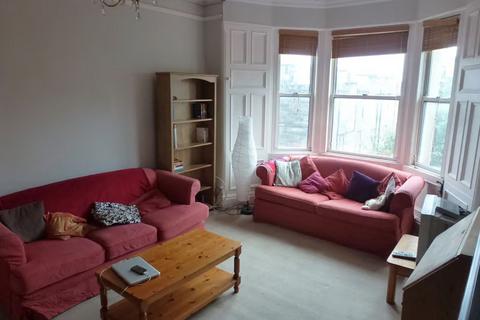 4 bedroom flat to rent, 243T East Claremont Street, Edinburgh, EH7 4JZ