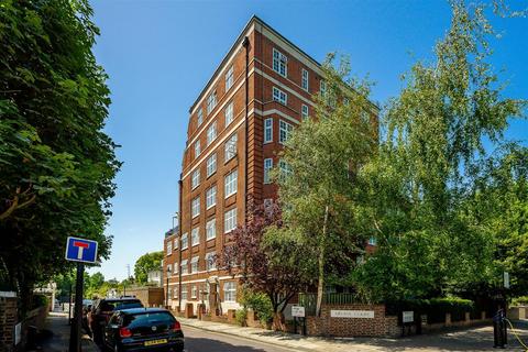 undefined, Grove End Road, London