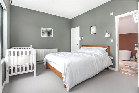 undefined, Staines Road East, Sunbury-on-Thames, Surrey, TW16