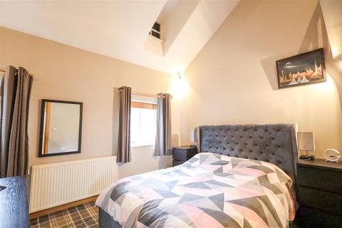 2 bedroom terraced house for sale, Florentines Court, Allhallowgate, Ripon