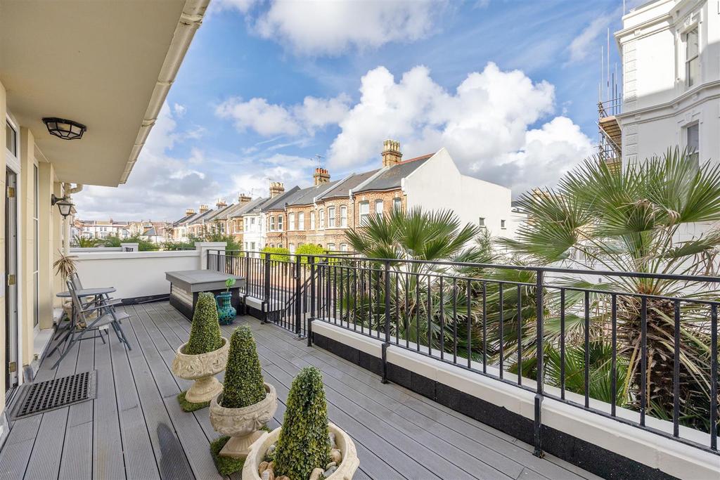 Steyne Gardens, Warnes 60-017.jpg