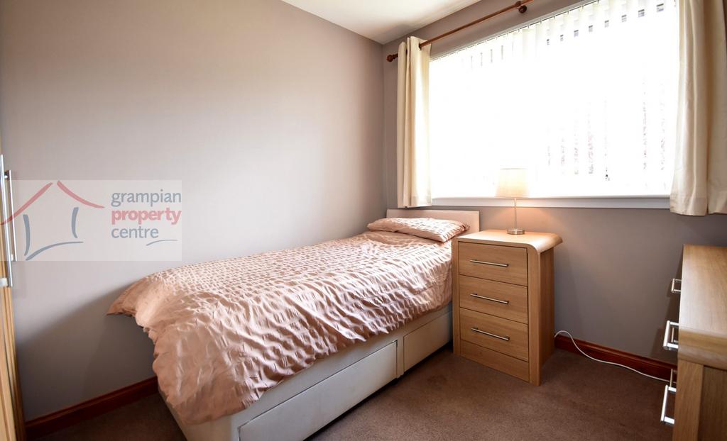 Bed 4 .JPG