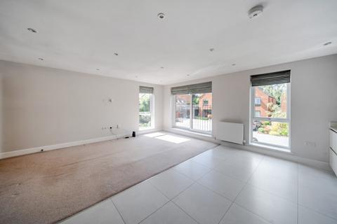 2 bedroom flat for sale, Fairlinch Close, Winchester, Hampshire, SO22