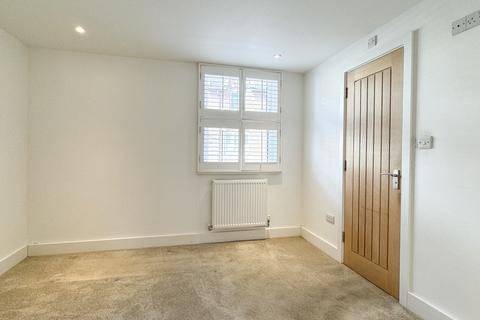 undefined, Thame, Oxfordshire, OX9