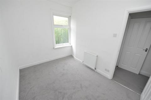 undefined, Springwood Terrace, Off Kings Rd, BD2